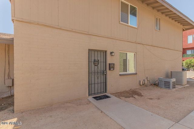 4759 E BELLEVIEW Street, Phoenix, AZ 85008