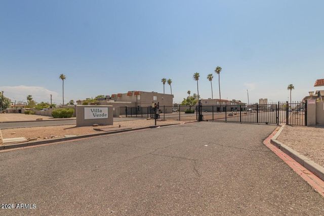 4759 E BELLEVIEW Street, Phoenix, AZ 85008