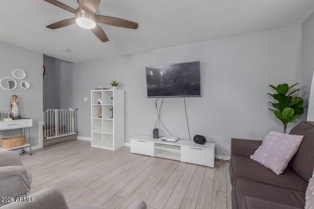 4759 E BELLEVIEW Street, Phoenix, AZ 85008