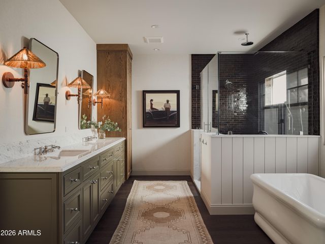 123 E KALER Drive, Phoenix, AZ 85020