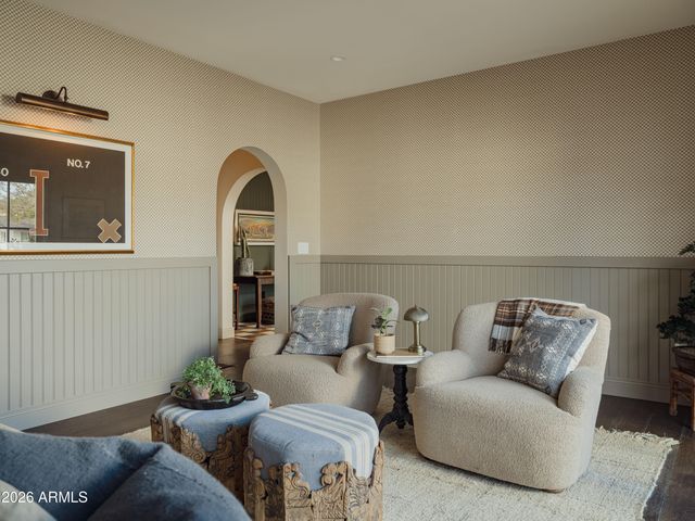 123 E KALER Drive, Phoenix, AZ 85020