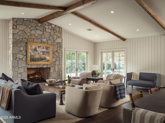 123 E KALER Drive, Phoenix, AZ 85020