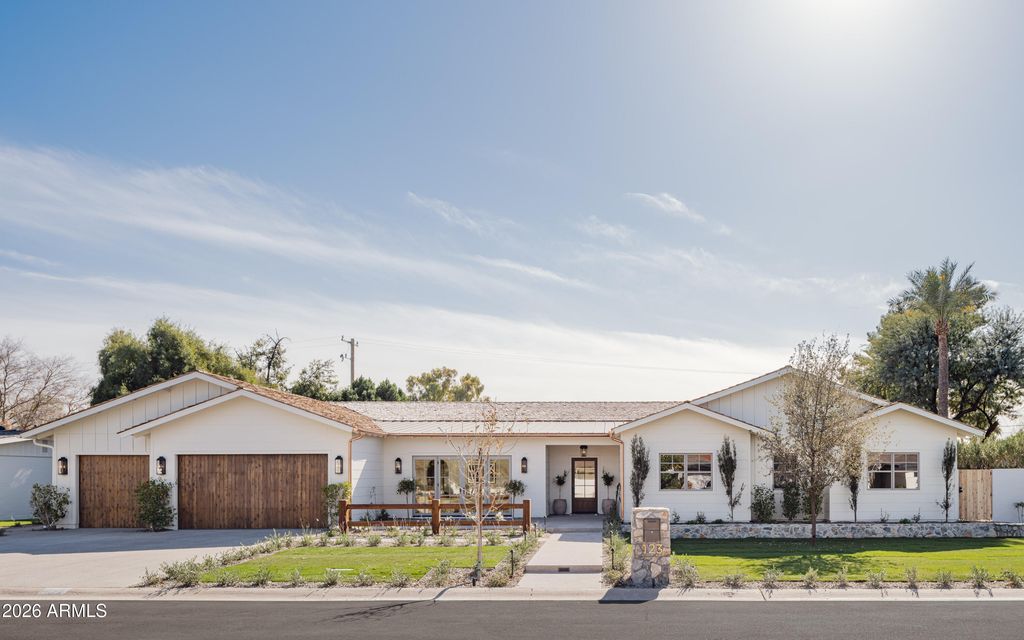 123 E KALER Drive, Phoenix, AZ 85020