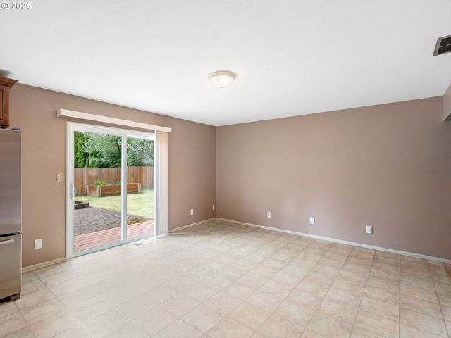 3657 Se 77TH Ave, Portland, OR 97206