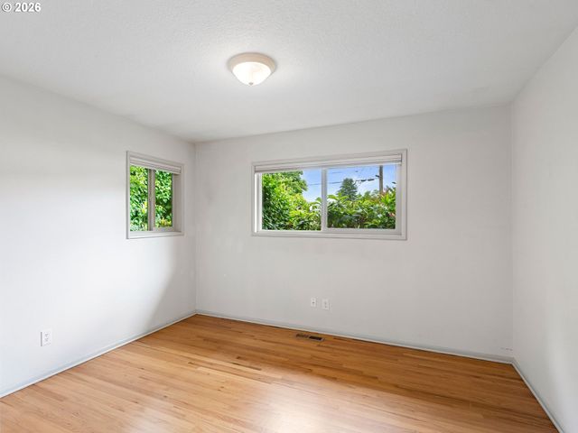 3657 Se 77TH Ave, Portland, OR 97206