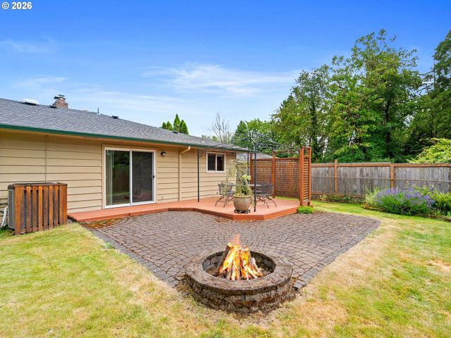 3657 Se 77TH Ave, Portland, OR 97206