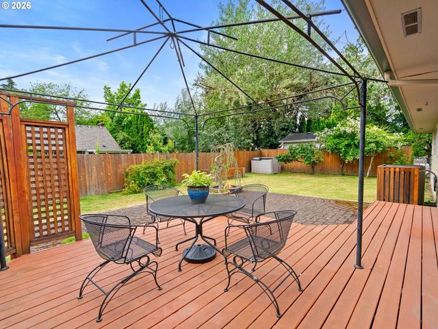 3657 Se 77TH Ave, Portland, OR 97206