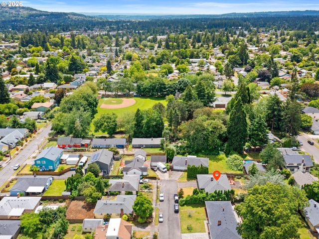 3657 Se 77TH Ave, Portland, OR 97206