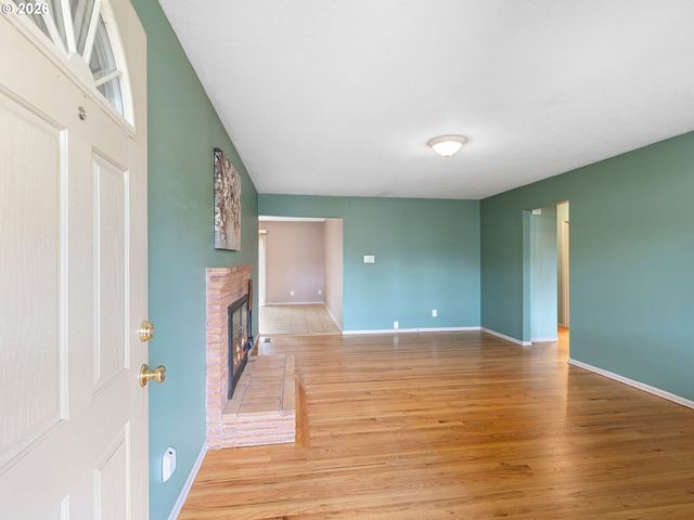 3657 Se 77TH Ave, Portland, OR 97206