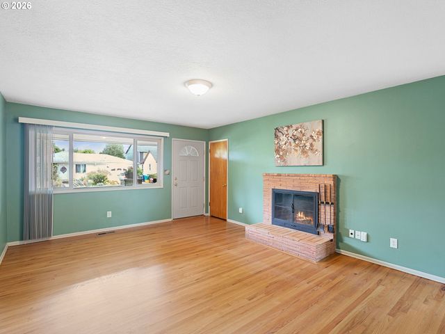 3657 Se 77TH Ave, Portland, OR 97206