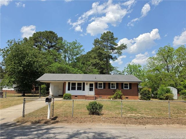 220 Cecil Avenue, Spring Lake, NC 28390