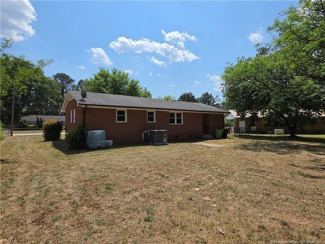 220 Cecil Avenue, Spring Lake, NC 28390