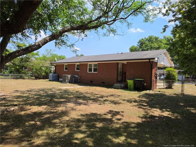 220 Cecil Avenue, Spring Lake, NC 28390