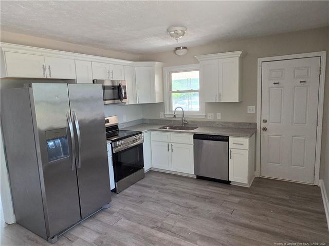 220 Cecil Avenue, Spring Lake, NC 28390