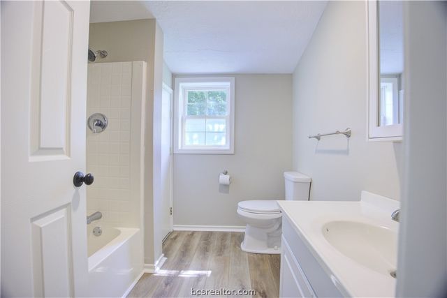 1207 West 6th Street, Caldwell, TX 77836