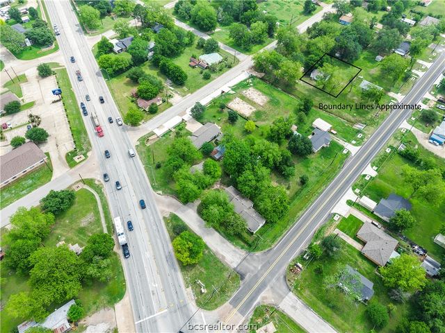 1207 West 6th Street, Caldwell, TX 77836