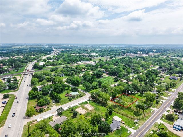 1207 West 6th Street, Caldwell, TX 77836