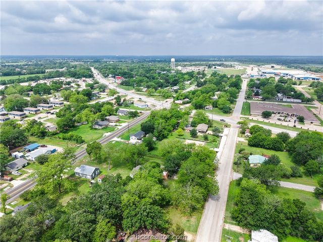 1207 West 6th Street, Caldwell, TX 77836