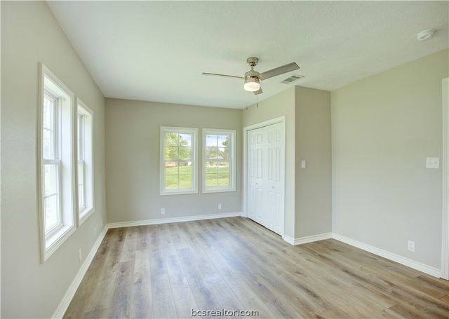 1207 West 6th Street, Caldwell, TX 77836
