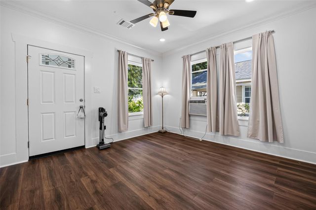 422 N Hutcheson Street, Houston, TX 77003