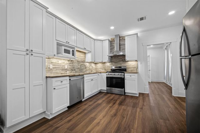 422 N Hutcheson Street, Houston, TX 77003