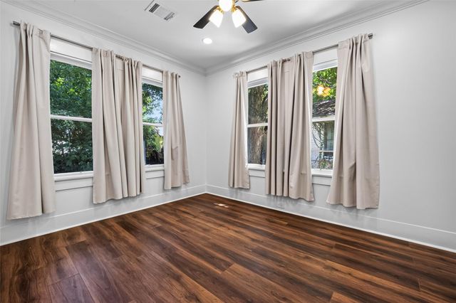 422 N Hutcheson Street, Houston, TX 77003
