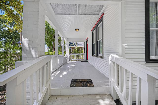 422 N Hutcheson Street, Houston, TX 77003
