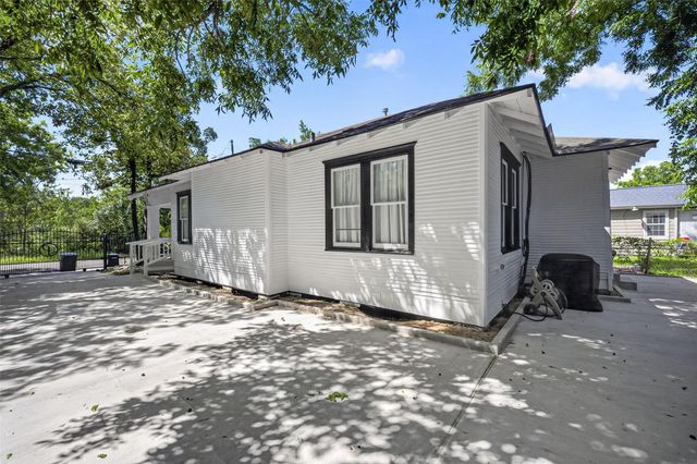422 N Hutcheson Street, Houston, TX 77003