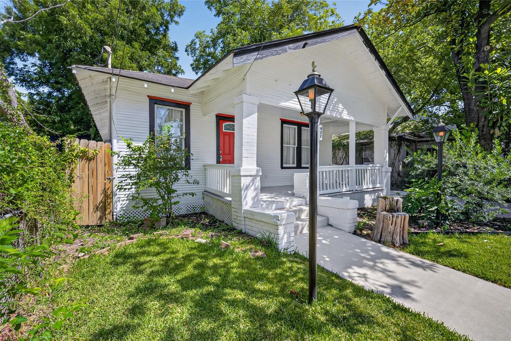 422 N Hutcheson Street, Houston, TX 77003