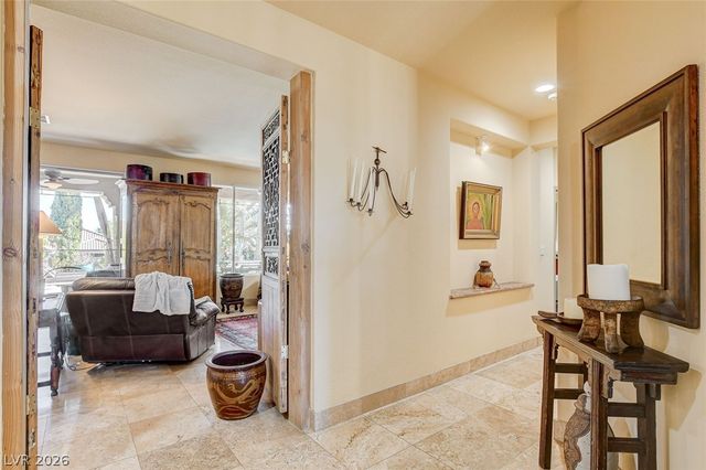 5152 Vincitor Street, Las Vegas, NV 89135