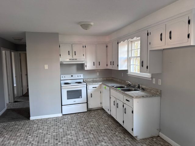 1480 Nichols Dr, Clarksville, TN 37042