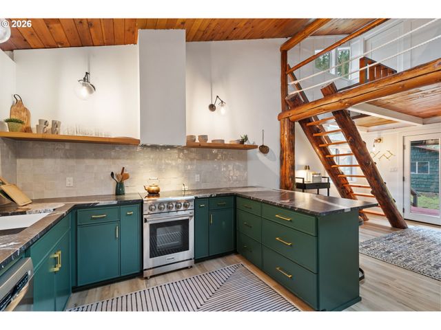 110 WOODEN BRIDGE Rd, Kalama, WA 98625