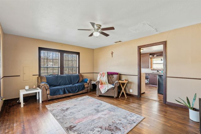 7525 Retta Mansfield, Mansfield, TX 76063