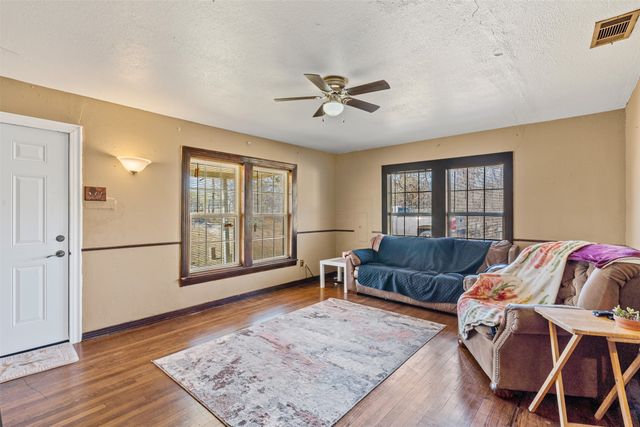 7525 Retta Mansfield, Mansfield, TX 76063