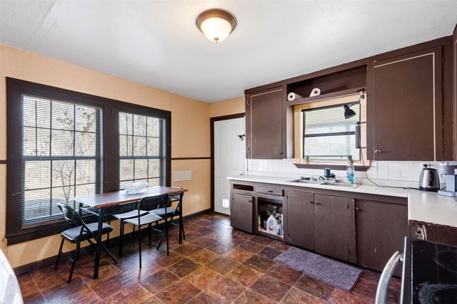 7525 Retta Mansfield, Mansfield, TX 76063