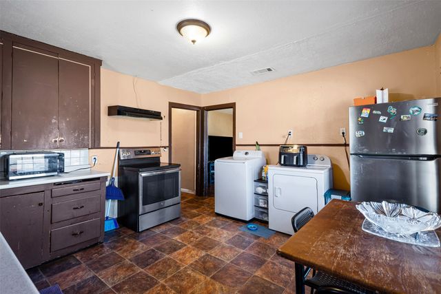 7525 Retta Mansfield, Mansfield, TX 76063