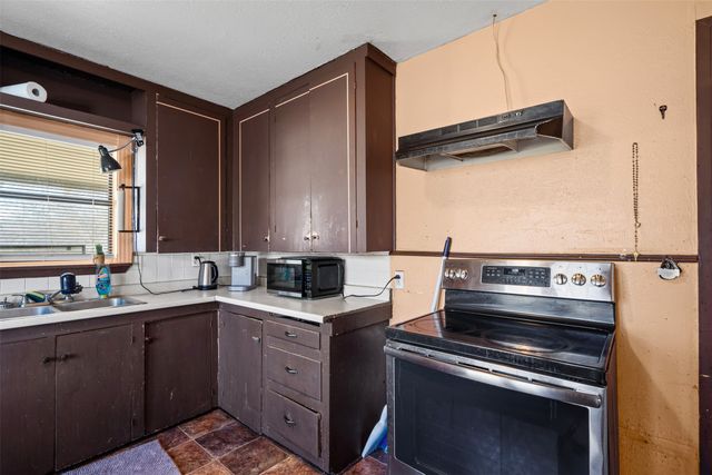 7525 Retta Mansfield, Mansfield, TX 76063