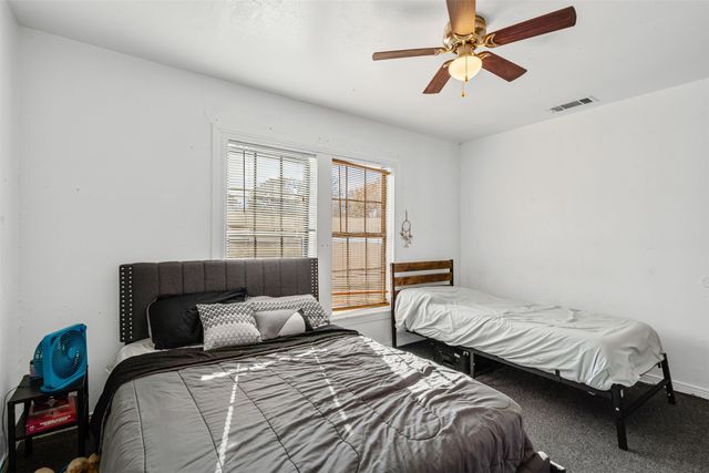 7525 Retta Mansfield, Mansfield, TX 76063