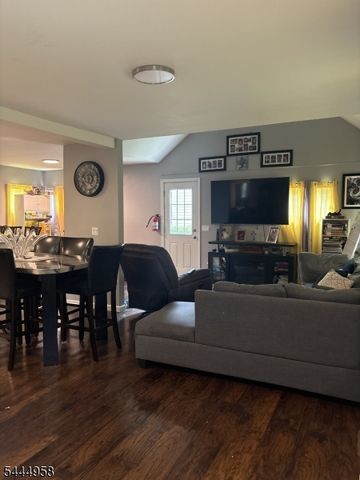 1 Lake Shore Dr, Roxbury Twp., NJ 07857