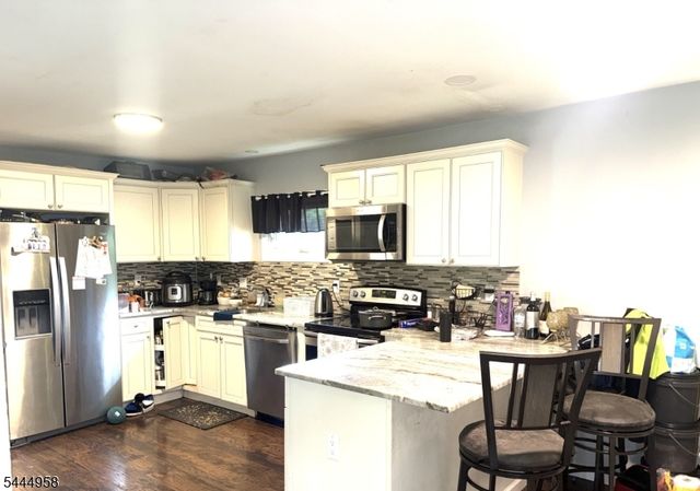 1 Lake Shore Dr, Roxbury Twp., NJ 07857