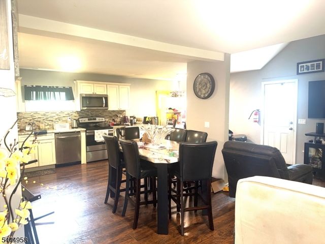 1 Lake Shore Dr, Roxbury Twp., NJ 07857