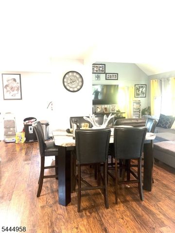 1 Lake Shore Dr, Roxbury Twp., NJ 07857
