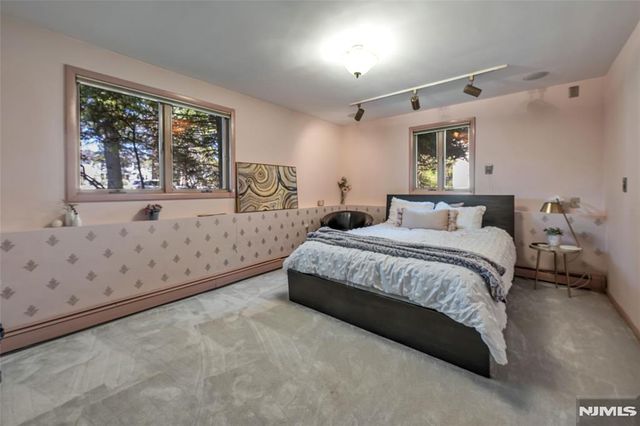 300 Lake Shore Drive, Haworth, NJ 07641