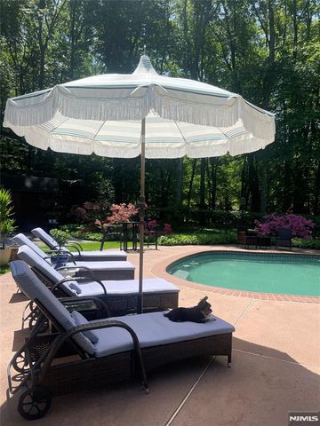 300 Lake Shore Drive, Haworth, NJ 07641