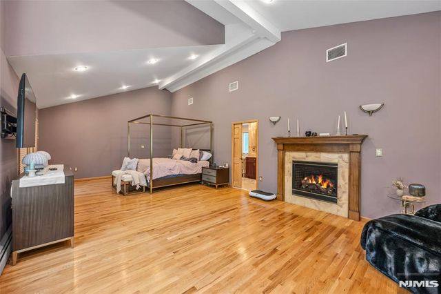 300 Lake Shore Drive, Haworth, NJ 07641