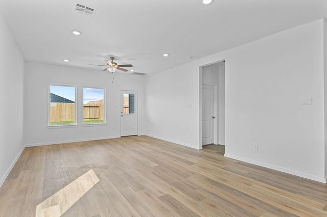 1012 Paddlefish Lane, Alvin, TX 77511