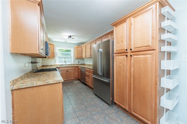 3516 Meadowbrook Boulevard, Cleveland Heights, OH 44118