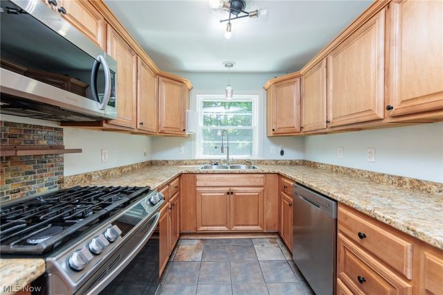3516 Meadowbrook Boulevard, Cleveland Heights, OH 44118