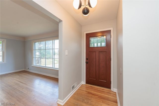 3516 Meadowbrook Boulevard, Cleveland Heights, OH 44118
