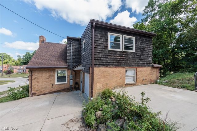 3516 Meadowbrook Boulevard, Cleveland Heights, OH 44118